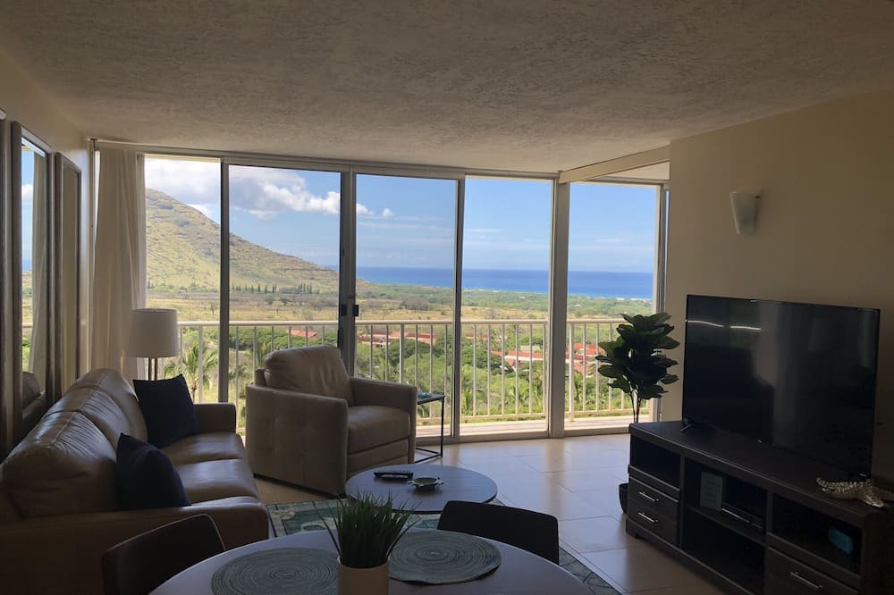 Makaha Condo | Beautiful Condo located at Makaha Valley Towers