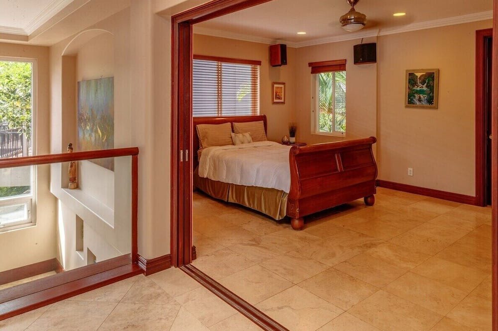 Kaneohe House | Sea Breeze Manor - Ocean Views from most rooms! AC