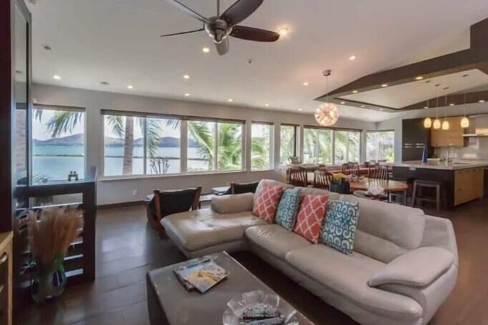 Kaneohe House | Sea Breeze Villa - Beautiful Kaneohe Bay