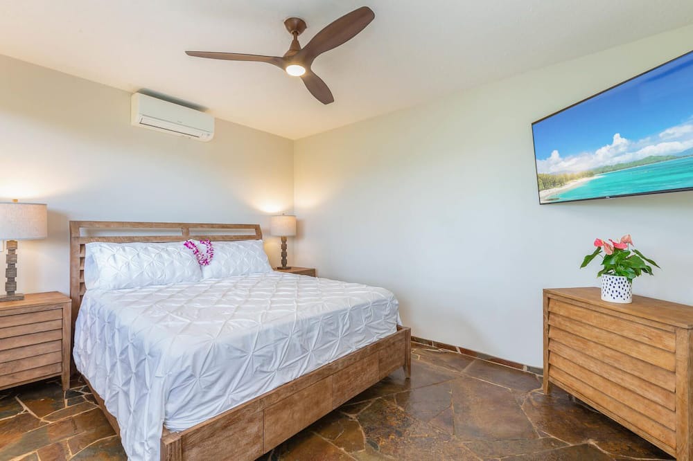 Princeville House | Pohaku Villa: Gorgeous Home w/AC, Pool, Relaxing Lanai Area & Garden Views