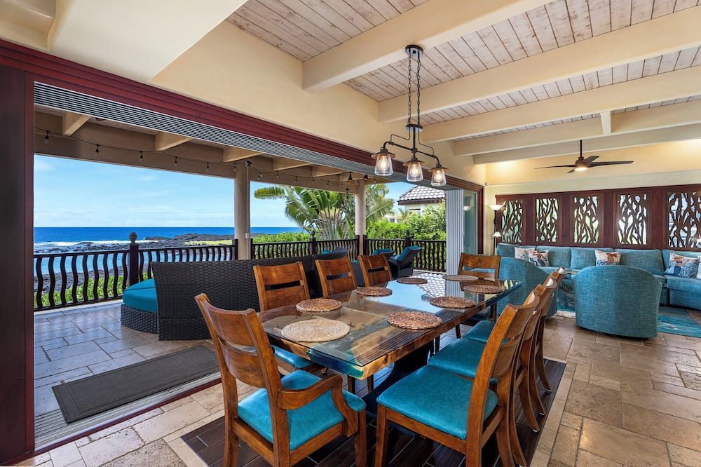 Kailua-Kona House | Luxury Beachfront Home w/Pool, Spa, AC & Stunning Sunset Views at Mermaid Cove