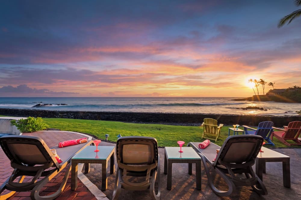 Kailua-Kona House | Hale Pua: Private Oceanfront Luxury Home w/Pool, Spa, AC & Lanai - Relax & Enjoy