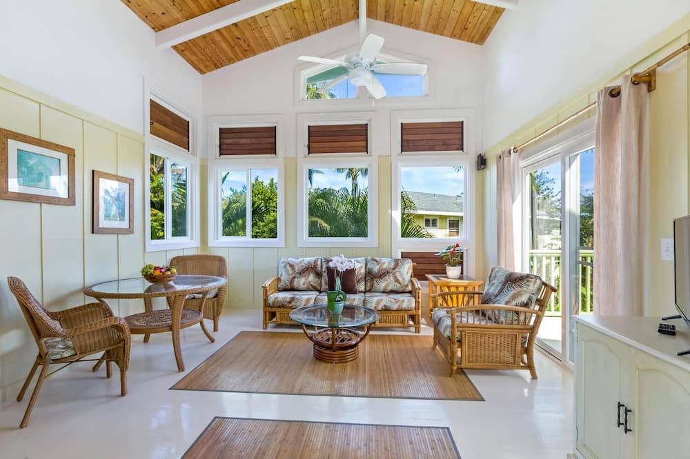 Wainiha House | Haena Home - Walkable to Tunnels Beach! 50 Steps to Private Beach
