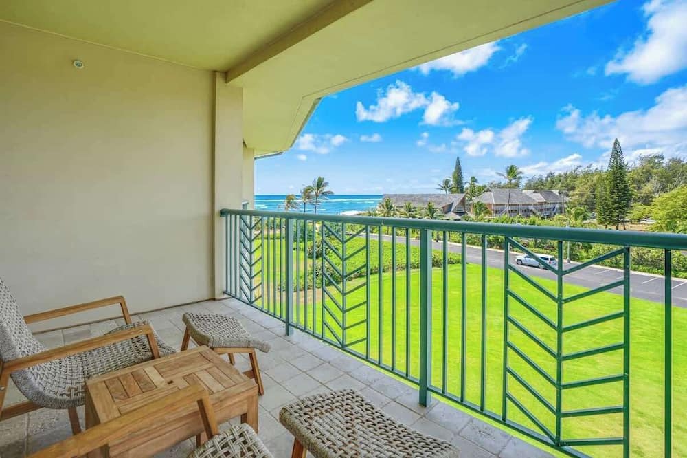 Wailua Condo | G401 - Top Floor Ocean View Corner Suite - Extra Large Floor Plan in Kapaa w AC!