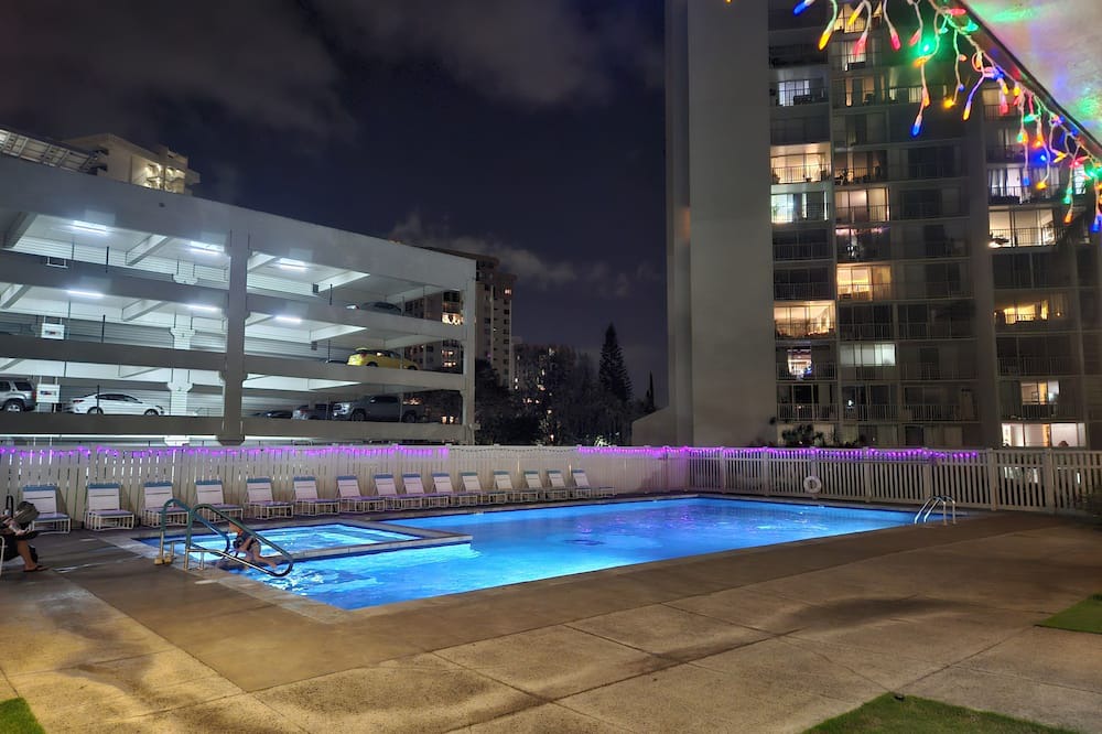 Waimalu Condo | Private, Quiet +Kitchen, Inside Laundry, Prkg/Pool/Hot Tub, best of Affordable!
