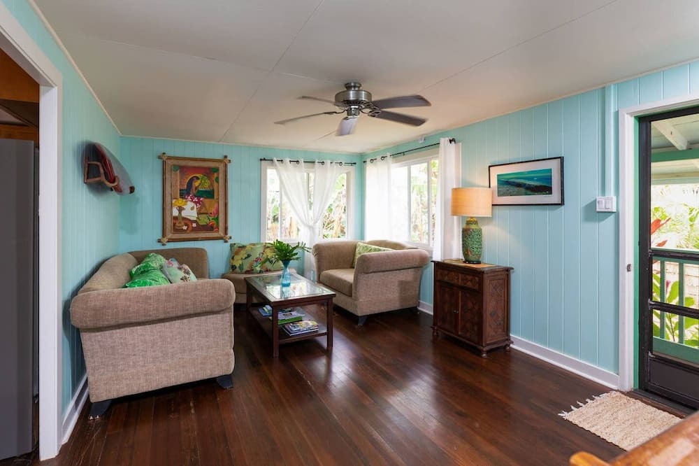 Kuau Cottage | Charming Beach Cottage by Mama's Beach
