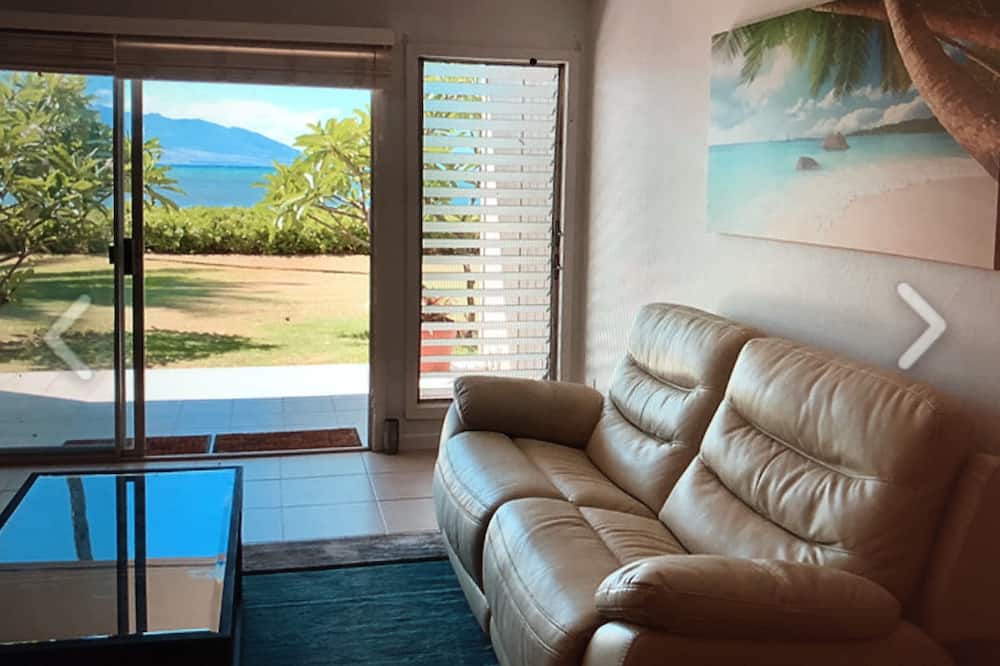 Ualapue Condo | ISLAND OF MOLOKAI nWAVECREST A BUILDINGnSTEPS FROM OCEANn100+ PER NT /10 NT MIN