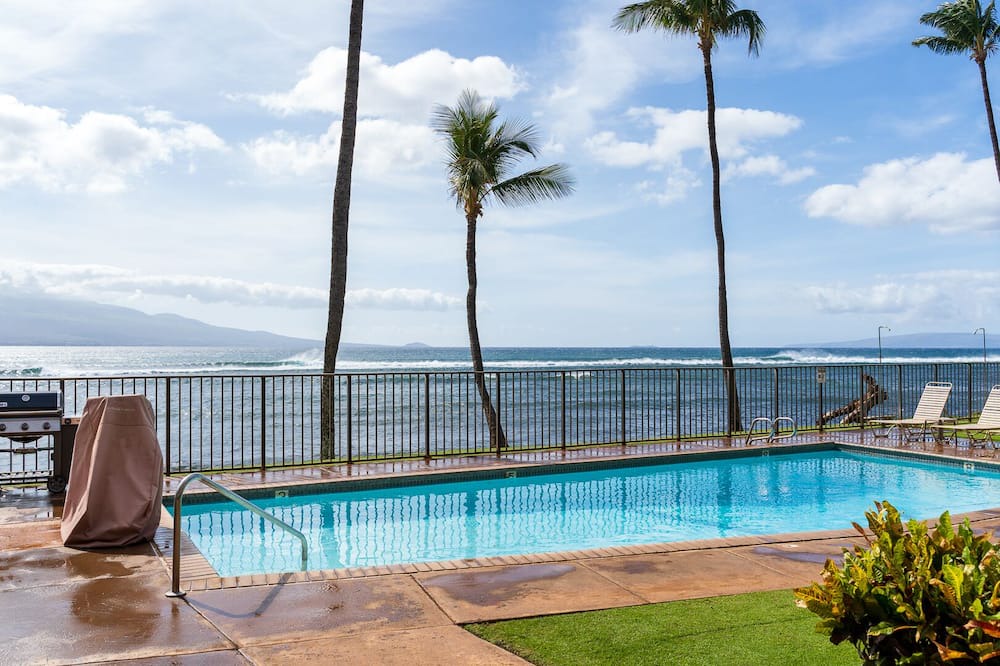 Maalaea Condo | OCEANFRONT 2 BEDROOM LAULOA 207