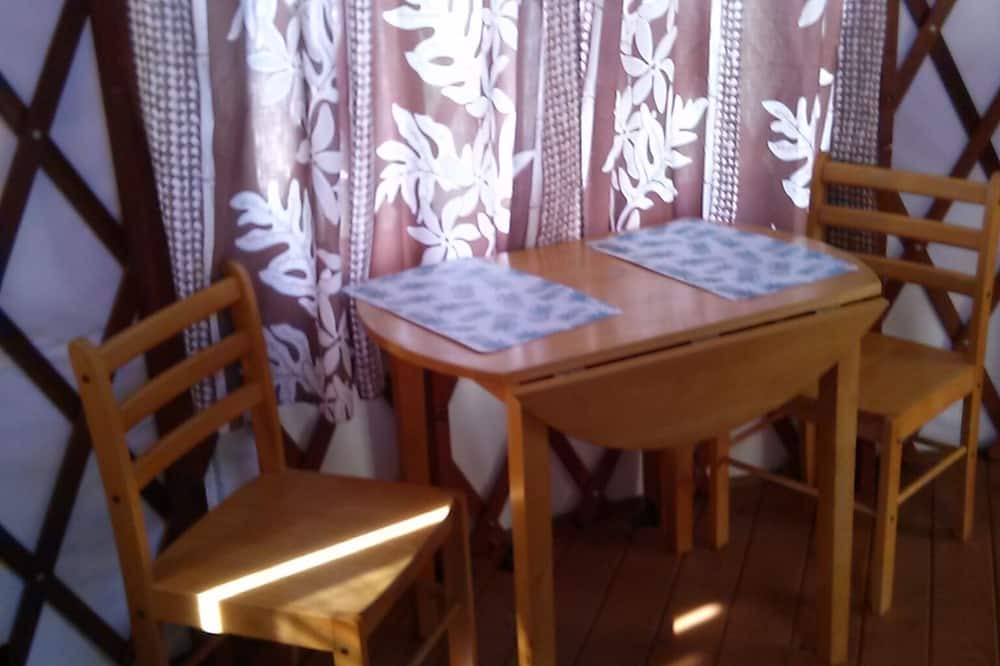 Ocean View Cottage | Hawaii Yurt luxury for less