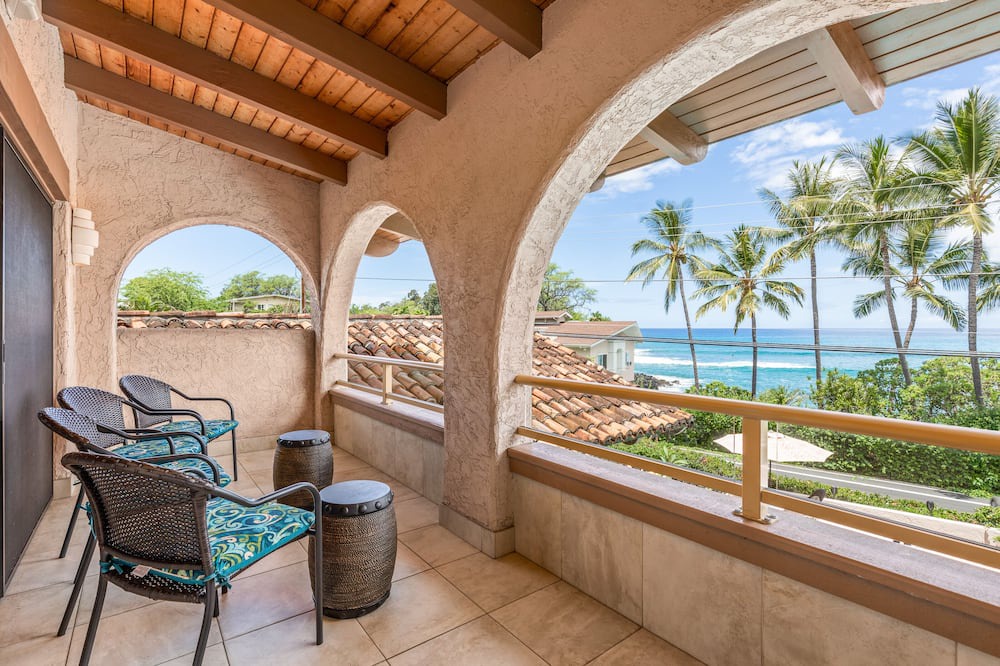 Kailua-Kona House | Gorgeous Ocean Front 5 Bedroom With Pool, AC, Game Room and Sleeps 14