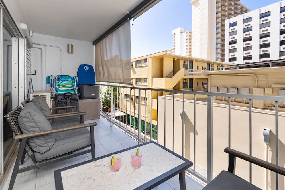 Waikiki Apartment | Oh-So-Close to Waikiki Beach Condo