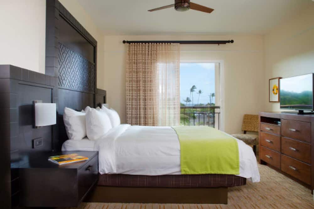 Poipu Resort | Marriott Waiohai Beach Club: luxury 2 bedroom on Poipu Beach oceanfront resort