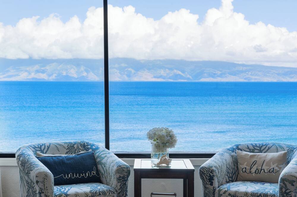 Kahana Condo | Stunning, Oceanfront Deluxe Penthouse with Island Views - Sands of Kahana 282