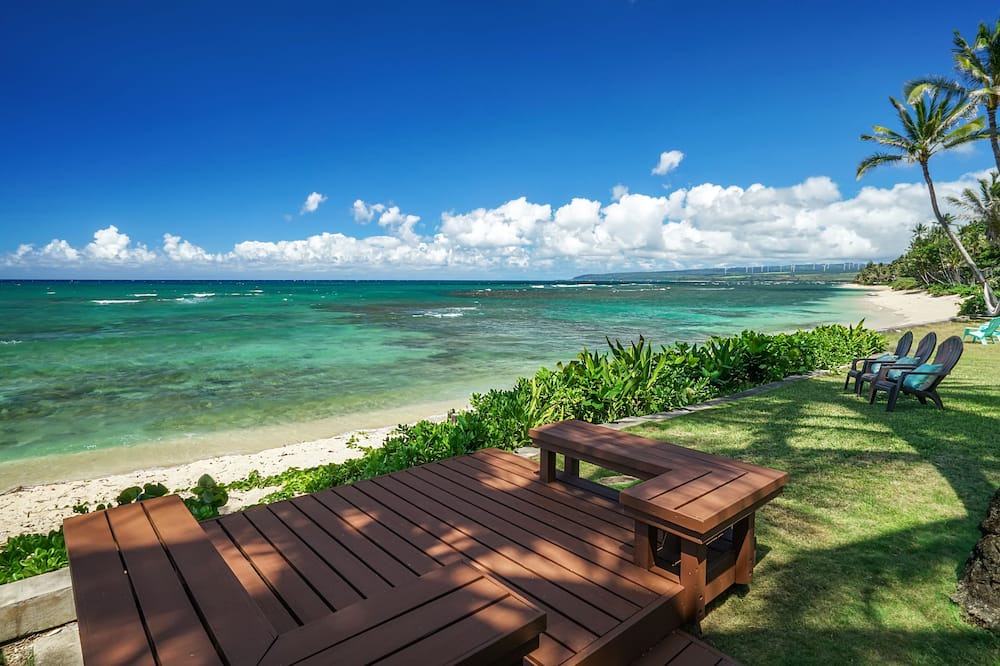 Mokuleia House | Oceanfront Family Escape w/A/C, Large Yard and Sunset Deck