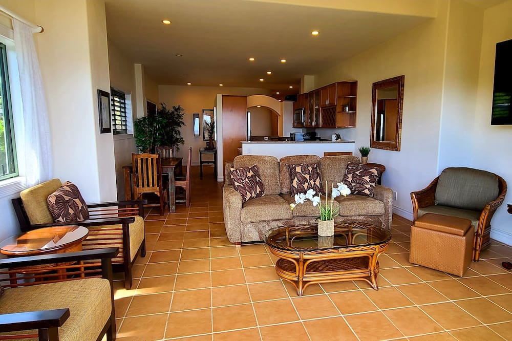 Princeville Condo | Oceanfront Air Conditioned Condo ~ Walk to Beach ~ Amazing Views