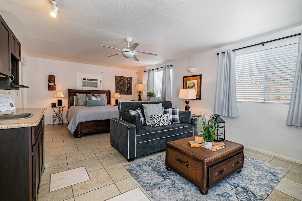 Keaau House | Hilo Shangrila - Oceanfront, Pool and Hot Tub Private Vacation Rental