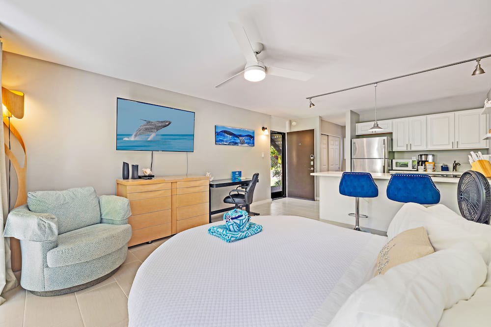 Napili Condo | Island Charm Studio, 10 Minutes to Napili Beach