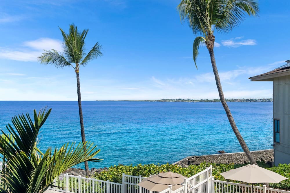 Kailua-Kona Condo | 🏖️Oceanfront Ali'i Drive Condo with Sunset Views | Hale O' Naia #227