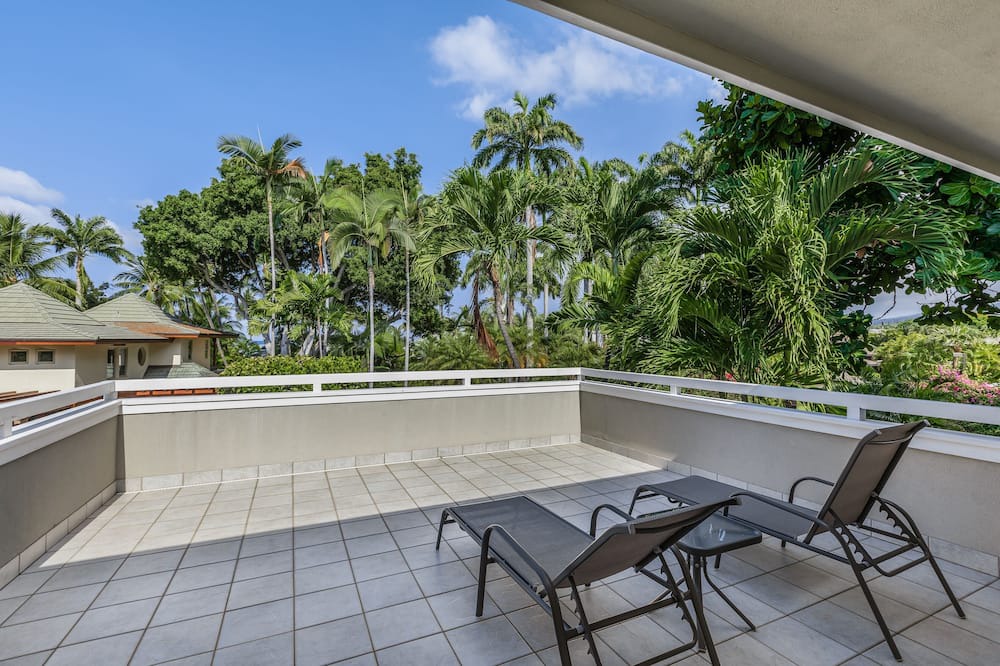 Kailua-Kona House | LAST MINUTE DISCOUNT SPECIAL! Central A/C Double Master Suite Home.