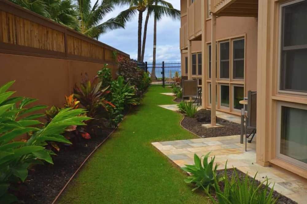 Kihei Condo | OCEANFRONT PROPERTY- Whale season IS HERE! Kihei Sands Beachfront Condo-A4