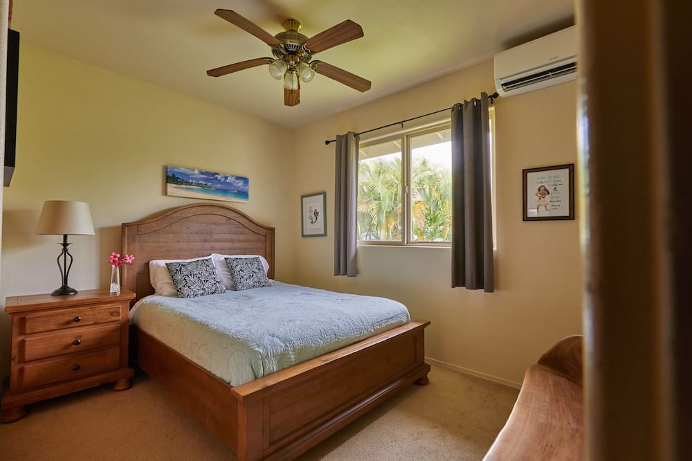 Hauula House | Hawaiian plantation-style home, perfect for families.