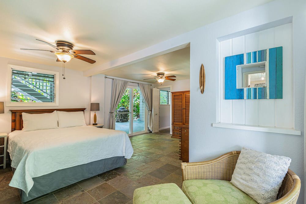 Wainiha House | Hale Alealea Beach House, one house back from Kepuhi Beach.