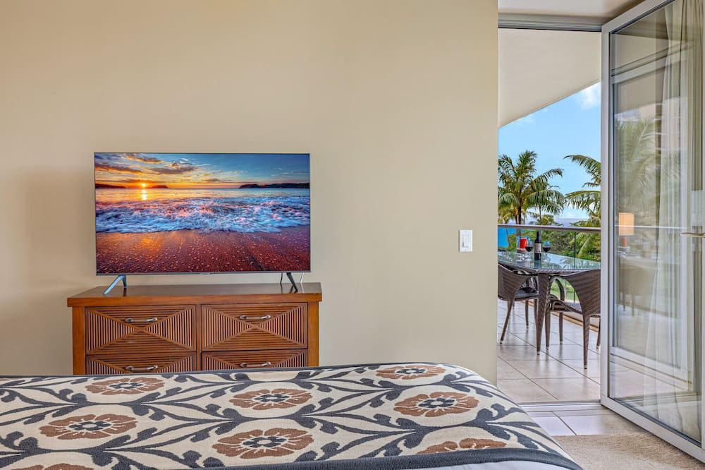 Honokowai Condo | Maui Resort Rentals: Honua Kai Konea 344 – Extra Large 1BR w/Partial Ocean Views!