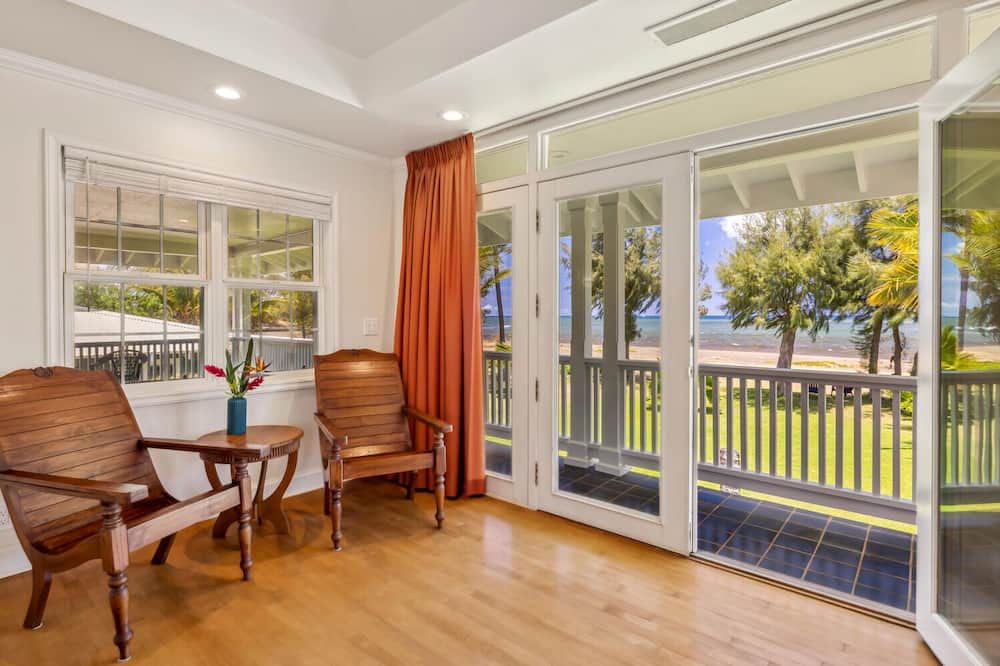 Waimea House | Kai Nalu, Spacious, Beachfront Home, A/C