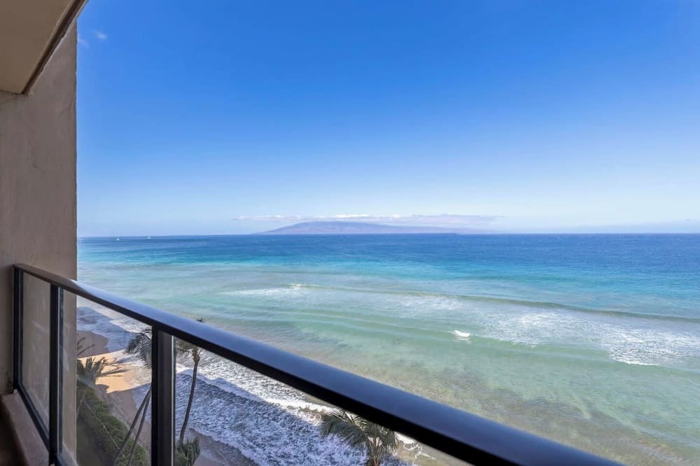 Honokowai Condo | Direct Oceanfront Mahana 2 King Bed Master Suites Corner Unit Next to Boardwalk