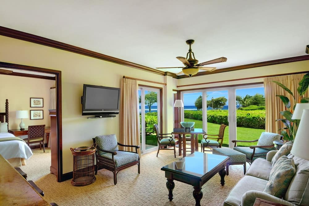 Wailua Condo | Waipouli Beach Resort Exquisite Ocean Front Condo in Oceanfront "H" Building