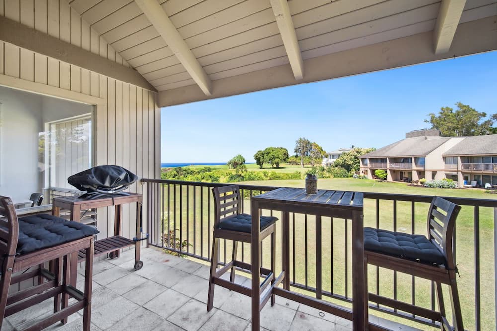 Princeville Condo | Hawaii Life Rentals presents Pali Ke Kua #237