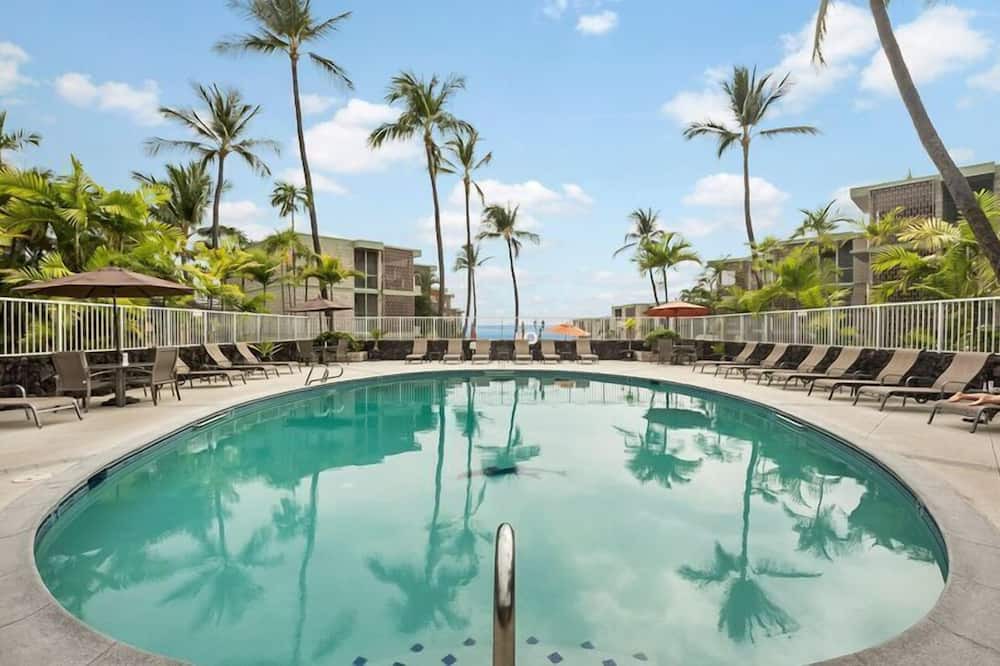 Kailua-Kona Condo | 🏖️Alii Drive Oceanfront Complex | Top-Floor Ocean View Condo | Alii Villas 324