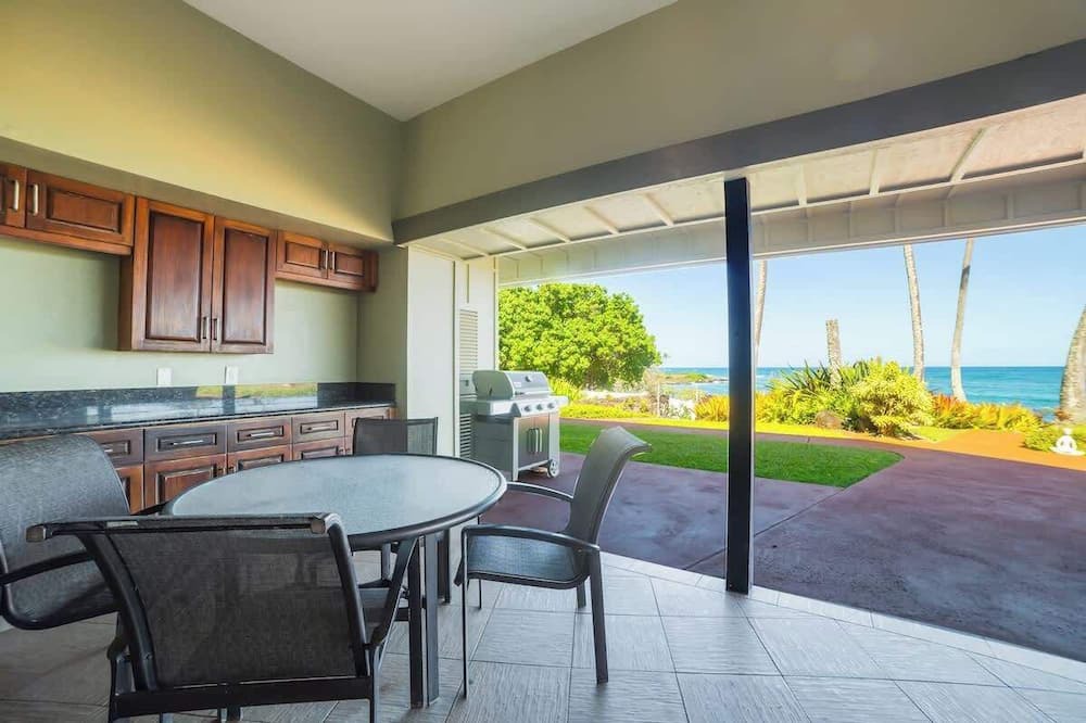Wailua Condo | Breathtaking Sunrise View Oasis 3 Bedroom Sleeps 6, Oceanfront Luxury, Pool & AC