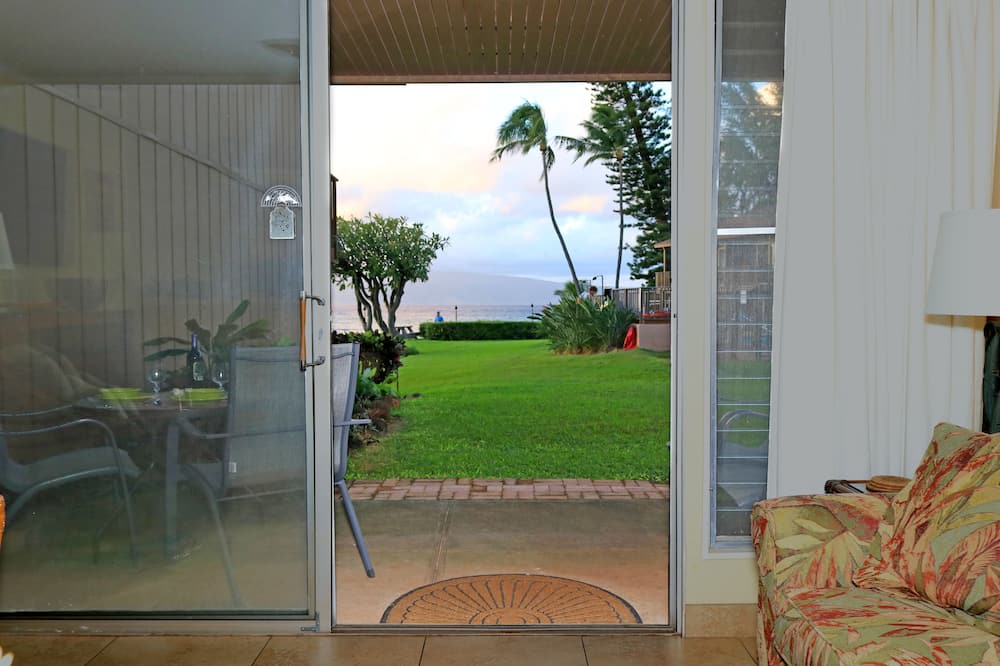 Honokowai Condo | #124 endless view with summer deals