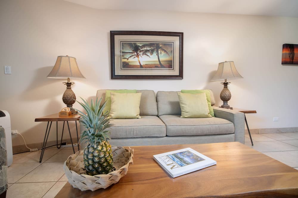 Kihei Condo | WBH D115 Aloha Kai2 – Garden View Suite by the Sea