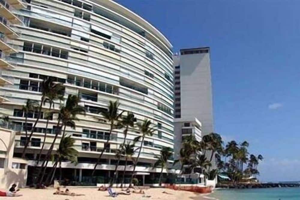 Diamond Head - Kapahulu - St. Louis Condo | BEACHFRONT COZY 1BR/1BA/1PKG IN WAIKIKI