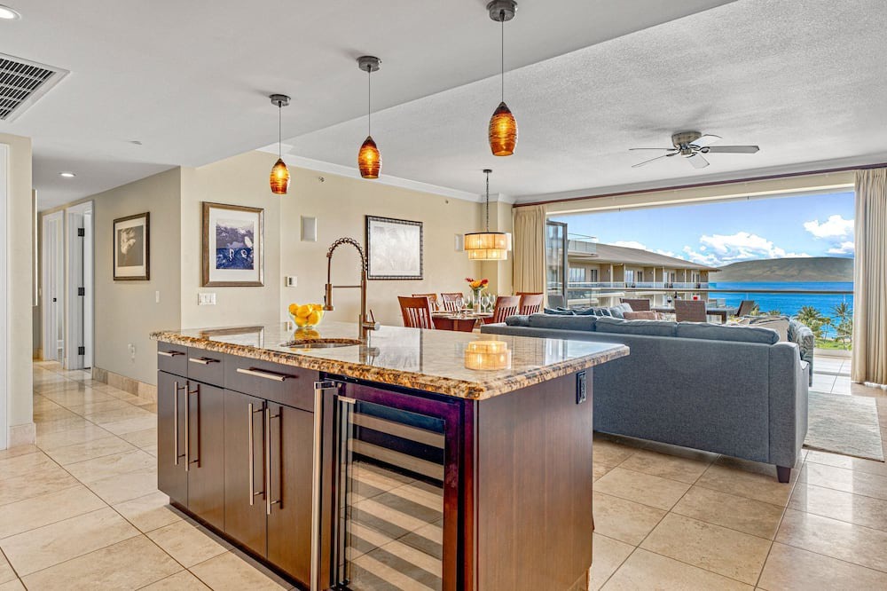 Honokowai Condo | Maui Resort Rentals: Honua Kai K725 - 7th Floor 3BR w/Ocean Views in Every Room!