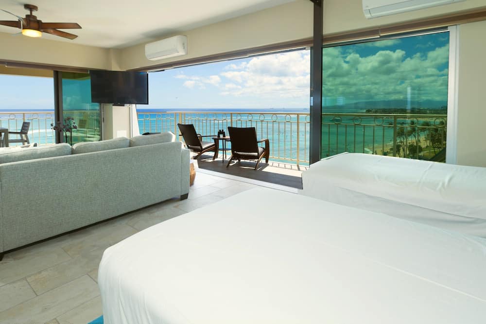 Waikiki Condo | A View to Die for! 3 bedroom 3 bath on the sand at Waikiki Beach