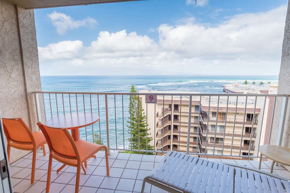 Kahana Condo | Royal Kahana 1104 - Oceanview Studio - Summer and Fall Savings! Free Activities!