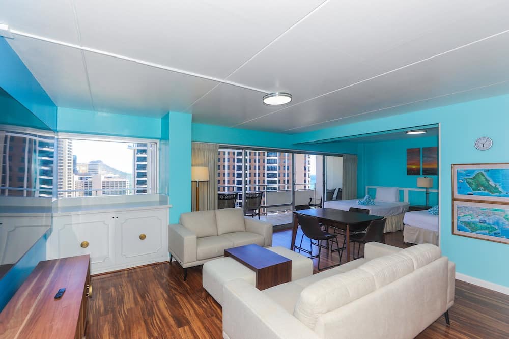 Waikiki Condo | Experience luxury at Ilikai Tower - in the heart of Waikiki with stunning lagoon views.
