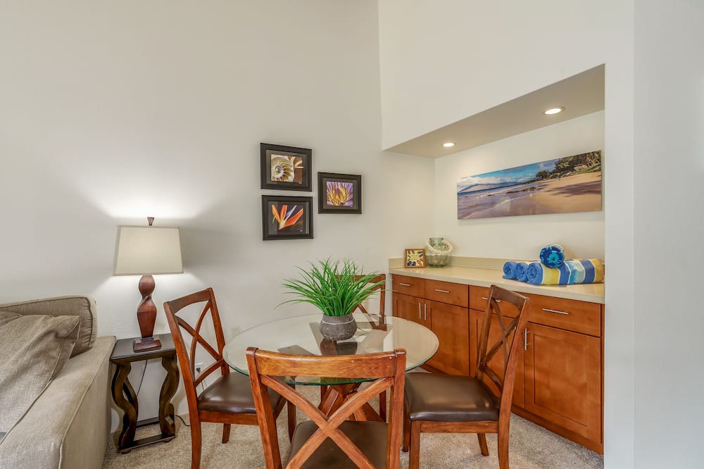 Kihei Condo | NEWLY REMODELED-LARGE PRIVATE LANAI-GARDEN VIEWS-AC-METICULOUS CLEANING