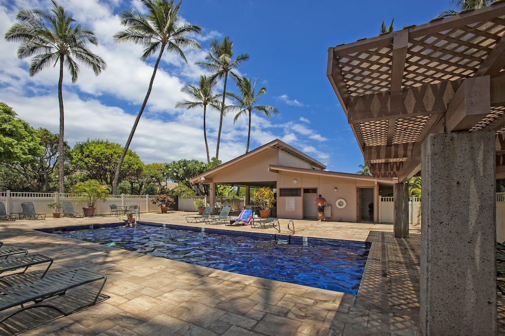 Kihei Condo | Oceanview Penthouse | Walk to Kamaole Beach II | Stylish Kihei Condo w/AC