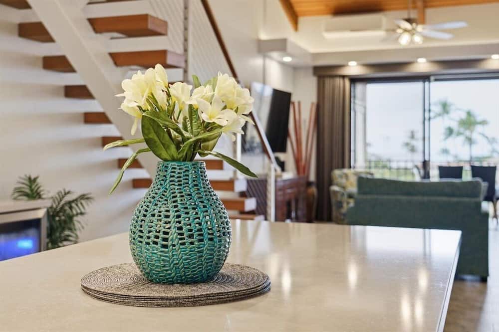 Kihei Condo | BRAND NEW REMODEL-OCEAN VIEWS-WELL EQUIPPED-AC THROUGHOUT-METICULOUS CLEANING