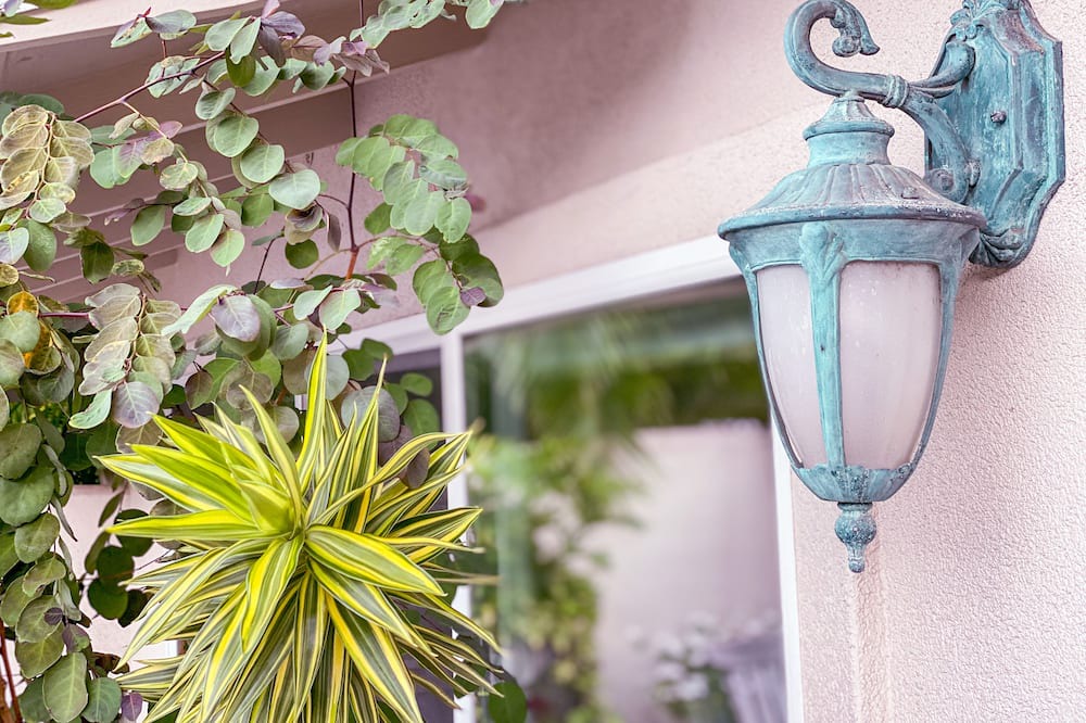 Portlock Villa | Luxurious Hawaiian Villa Oasis