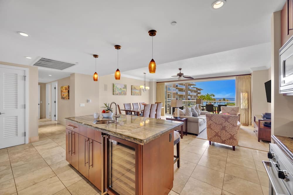 Kaanapali Condo | Honua Kai | Ocean View 3 BR Sleeps 8 | Car Incl. w/6+ Nights | HKH-425 by KBM