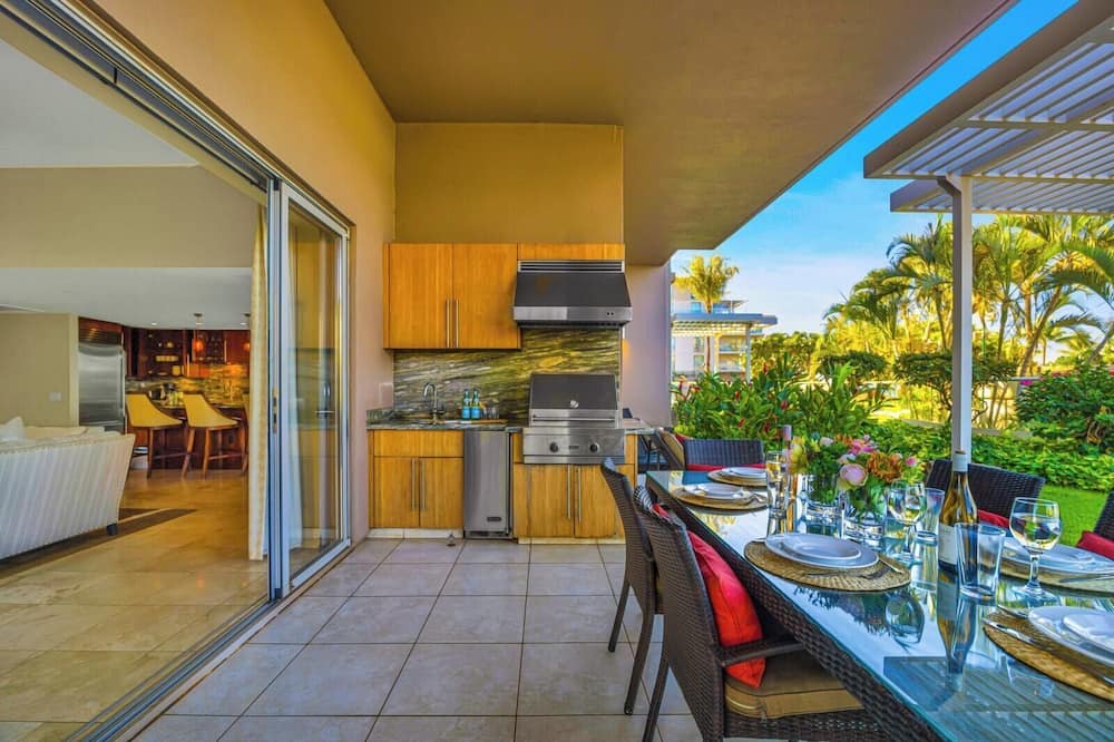 Honokowai Condo | Honua Kai | Oceanfront 3 BR Sleeps 10 | Car Incl. w/6+ Nights | HKH-150 by KBM