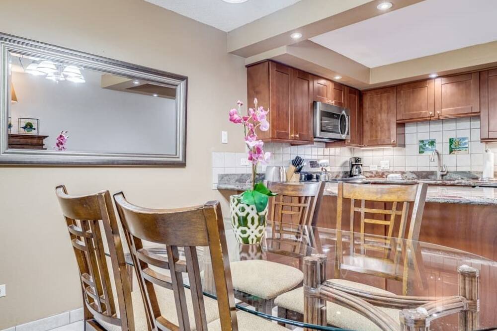 Kihei Condo | Upgraded Condo w/Open Kitchen, Ground Floor Lanai, WiFi–Kamaole Sands 4102