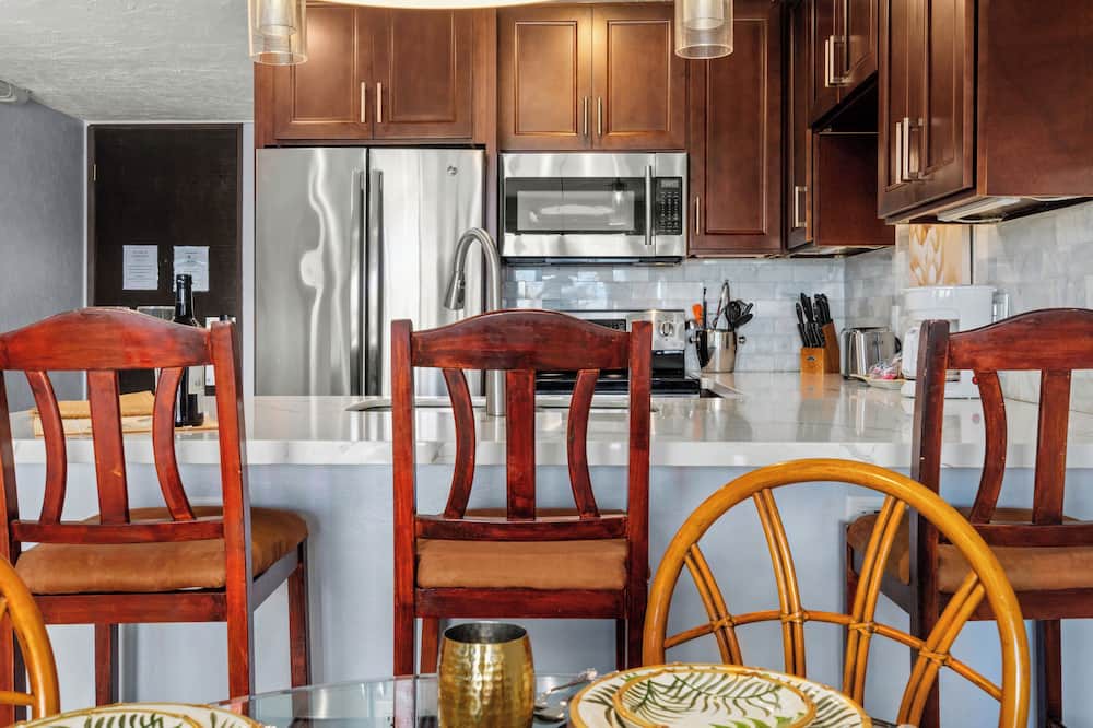 Kihei Condo | Hale Kamaole 208 - Relax and Enjoy Your Beautiful Ocean View Suite