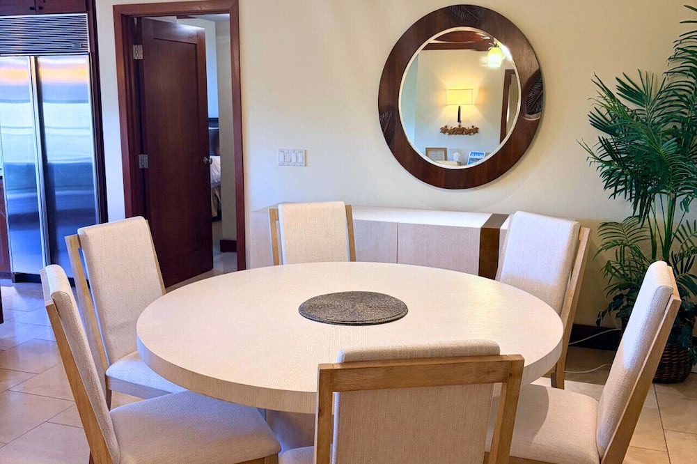 Ko Olina Condo | Hale Healani B-705 Stunning Views of the ocean: Sept. Special Book 7 nights get 1 night free.