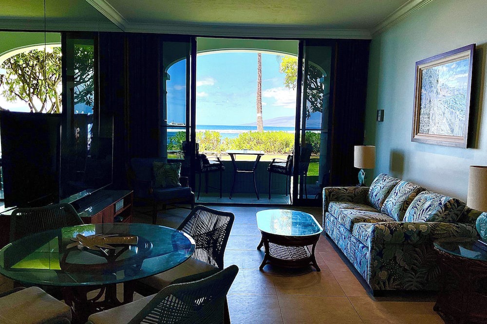 Historic Lahaina Front Street Condo | MAUI LAHAINA SHORES 1 BEDnBEACH & OCEAN FRONT GROUND-FLOOR nNO RESORT-CLEAN FEE